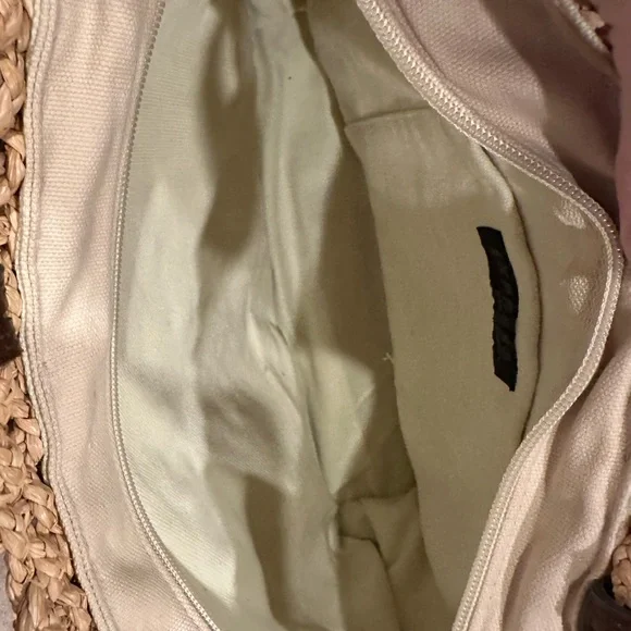 Stylish Tan Woven Tote Bag - Picture 6 of 7